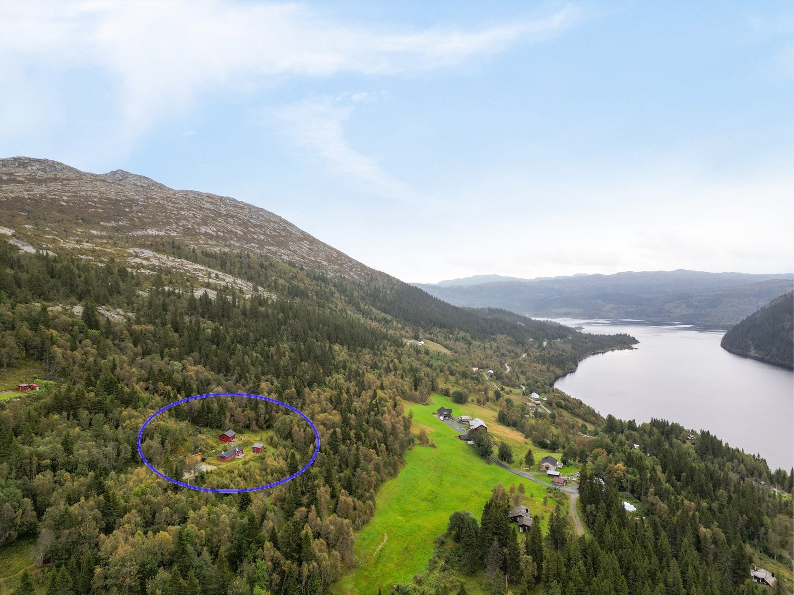 EiendomsMegler 1 v/Ann Helén Jamtveit presenterer Heddevassvegen 61! Galleribilde