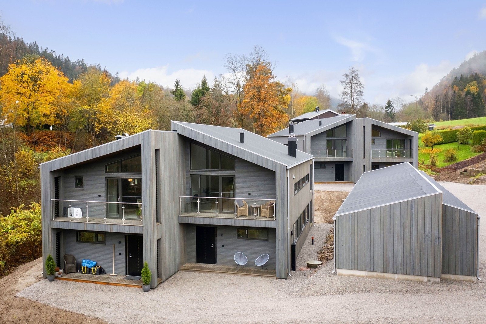 Inngangen ligger mot øst, her kan man nyte flott morgenssol Galleribilde