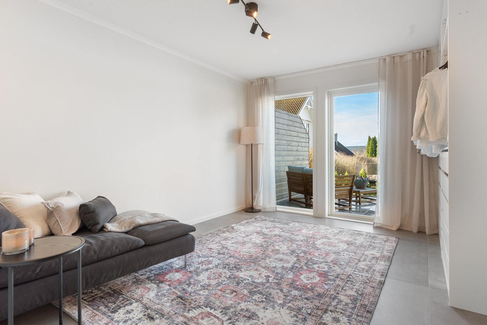 I 1.etasje er det også TV-stue, perfekt som egen barneavdeling Galleribilde