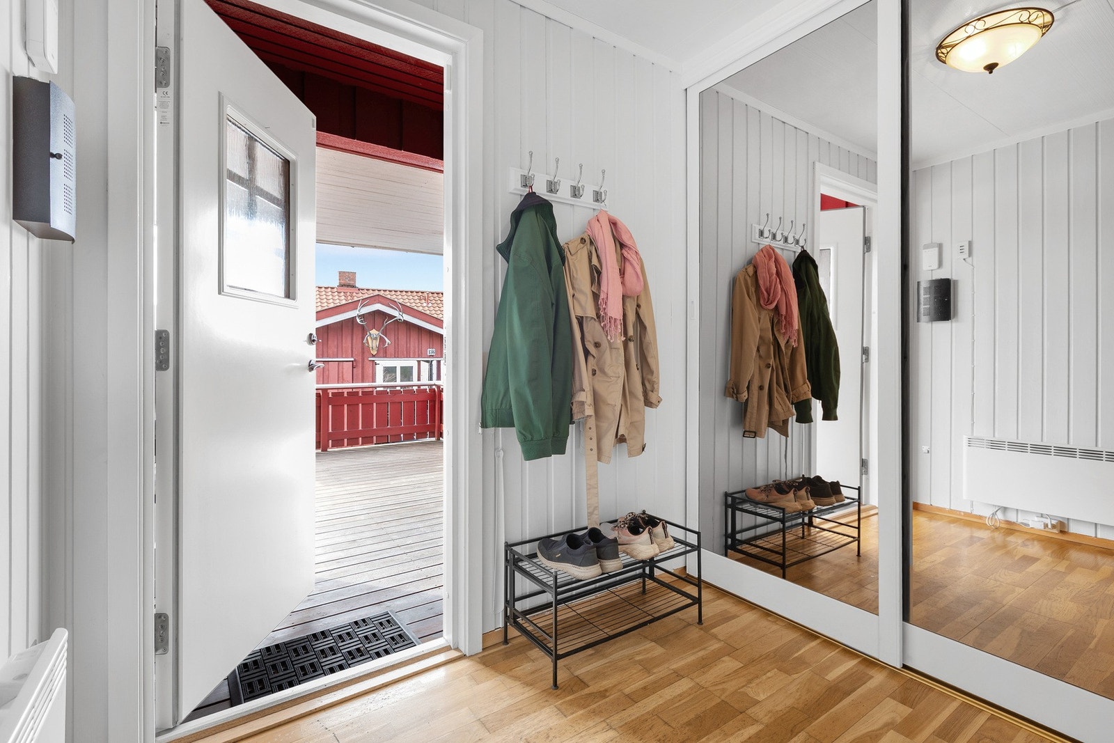 Entré/gang med garderobe Galleribilde