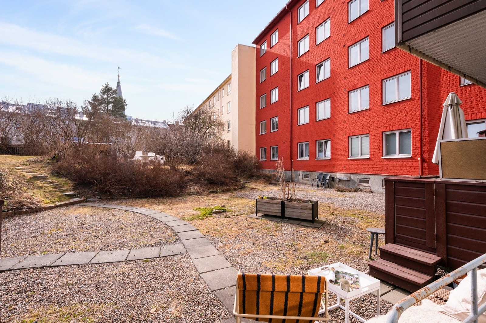 Nyt sola i rolige og skjermet omgivelser Galleribilde