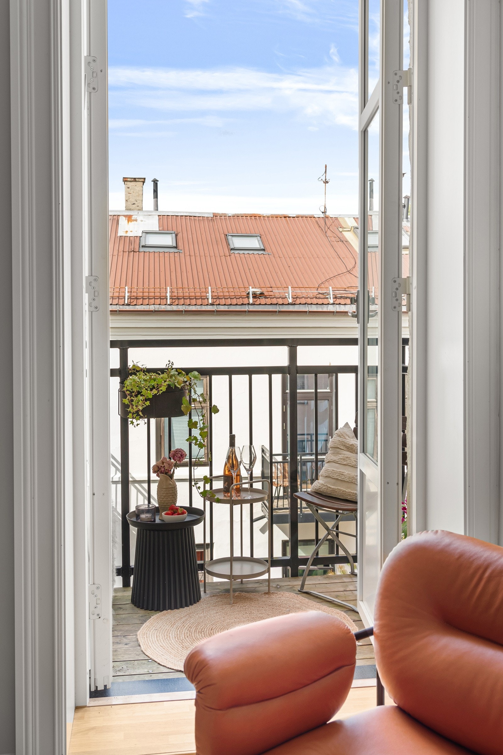 Hyggelig med balkong ut fra stuen. Balkongen er ny fra 2020 Galleribilde