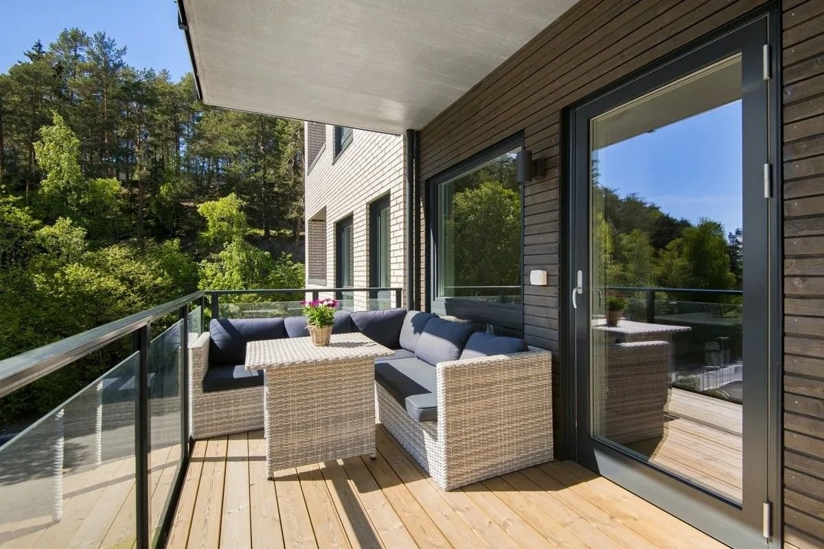 Plass til både sittegruppe, putekasse og gassgrill. Galleribilde