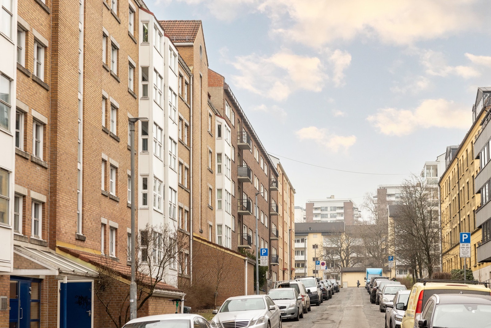 Tilbaketrukket og stille gate på Sandaker. Galleribilde