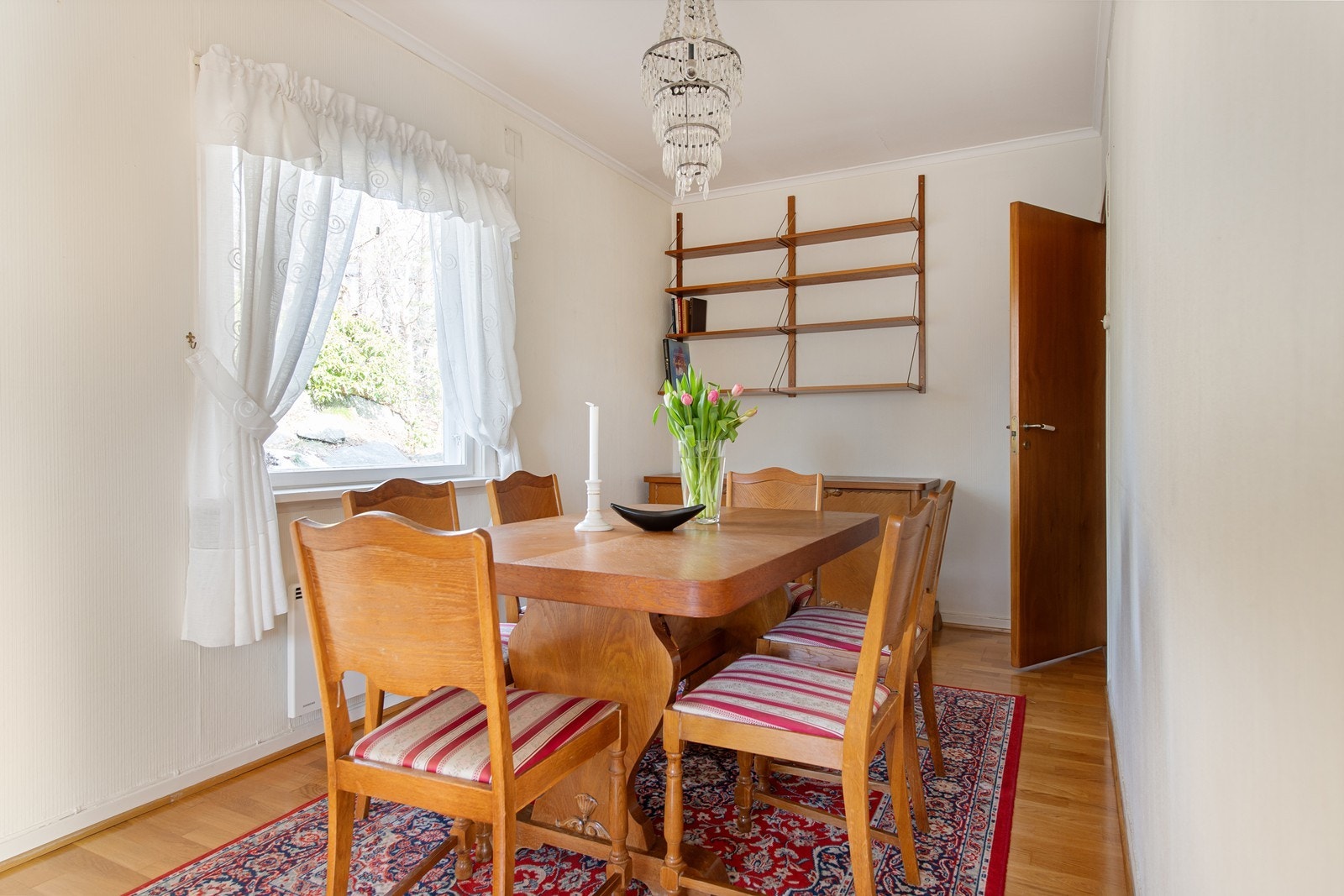 Hyllene kan følge salget dersom det er ønskelig. Galleribilde