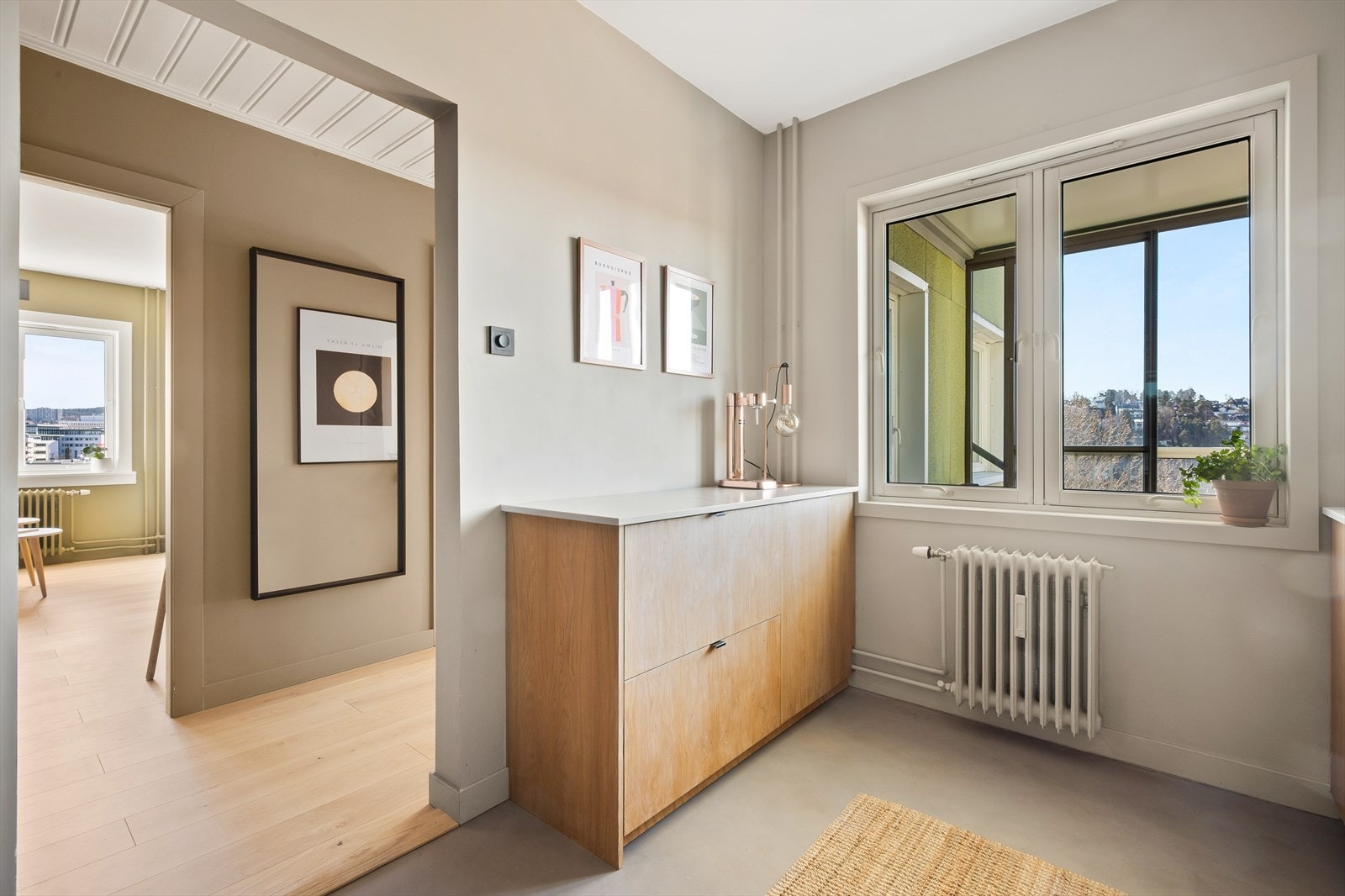 Leiligheten varmes opp via radiatorer. Galleribilde