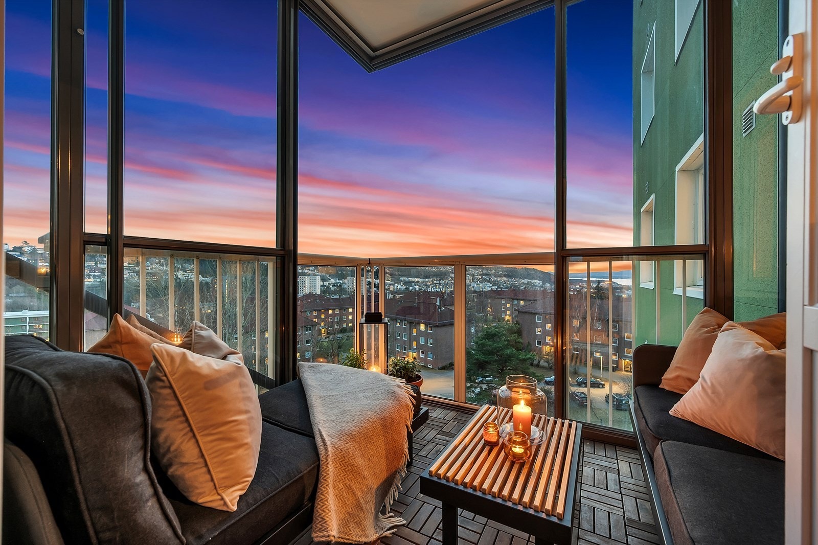 Her har man en usjenert og solrik balkong på ca. 6 kvm. Galleribilde