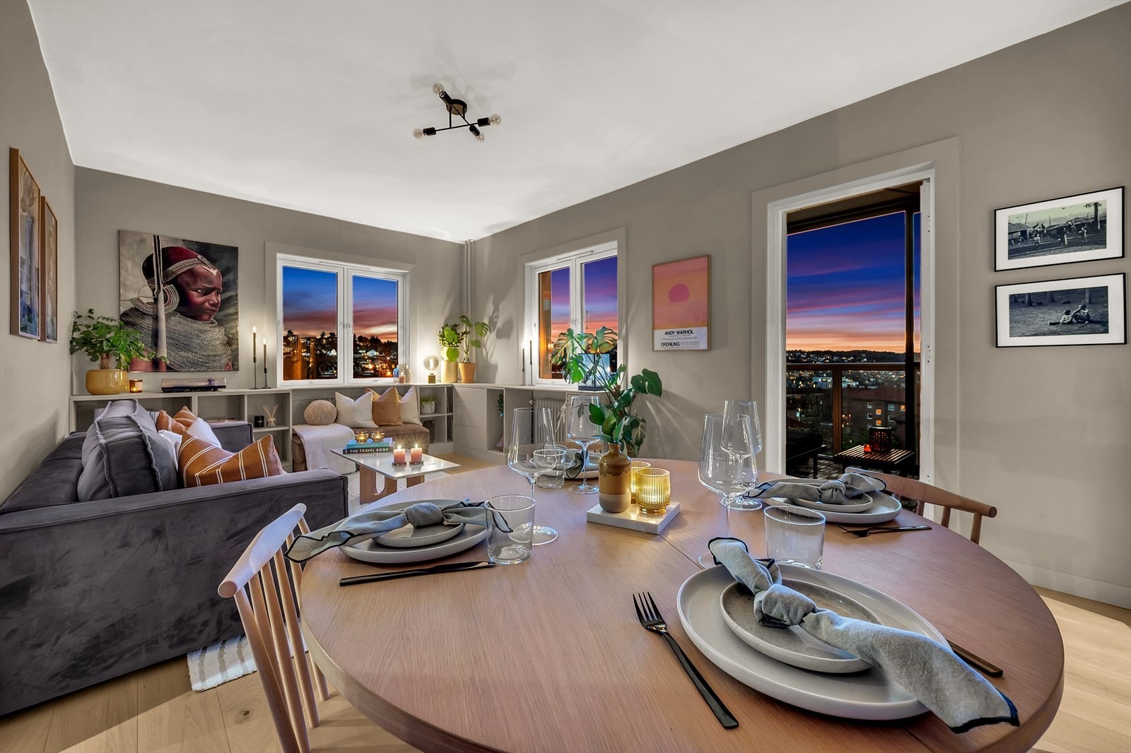 En rålekker, delikat og moderne 3-roms hjørneleilighet som må oppleves! Galleribilde