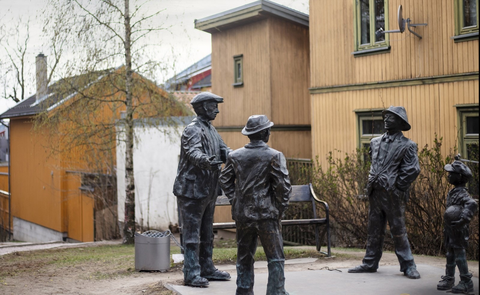 Kort vei til sjarmerende trehusbebyggelse på Kampen. Galleribilde