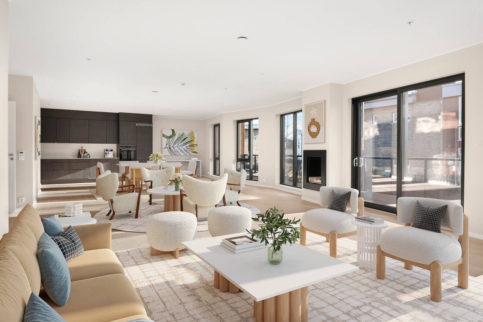 Lys gråbeige kalkmalte vegger og eksklusiv Lindura off-white parkett skaper et stilrent og harmonisk uttrykk. Vannbåren gulvvarme i alle oppholdsrom gir komfort året rundt, mens downlights i taket sørger for elegant og lun belysning. Galleribilde