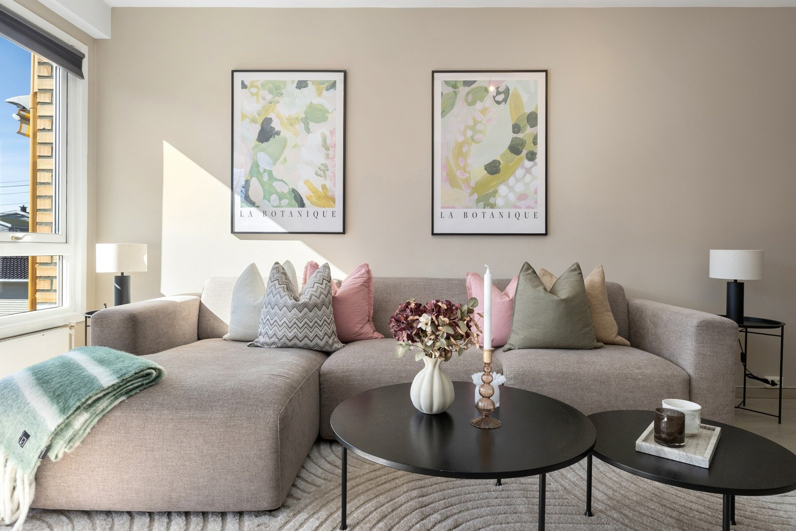 Her kommer det inn godt med naturlig lys store deler av døgnet Galleribilde