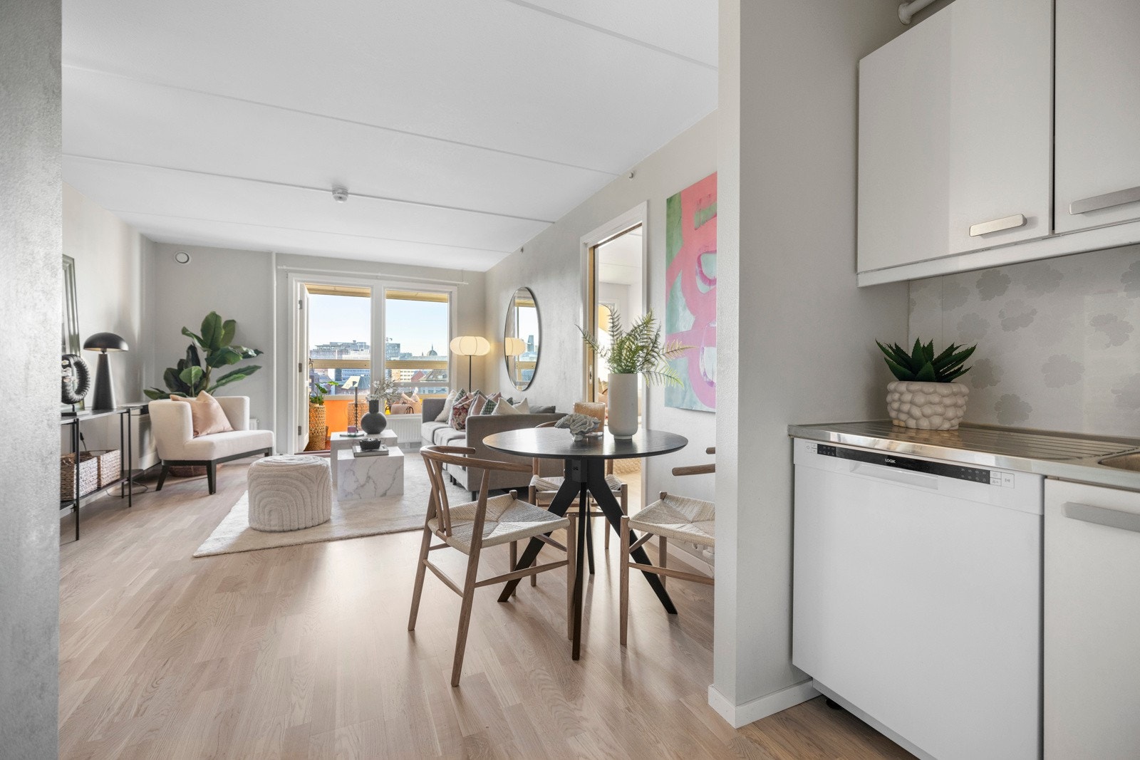 Den sentrale beliggenheten og den praktiske planløsningen gjør dette også til et ideelt valg for utleie. Galleribilde