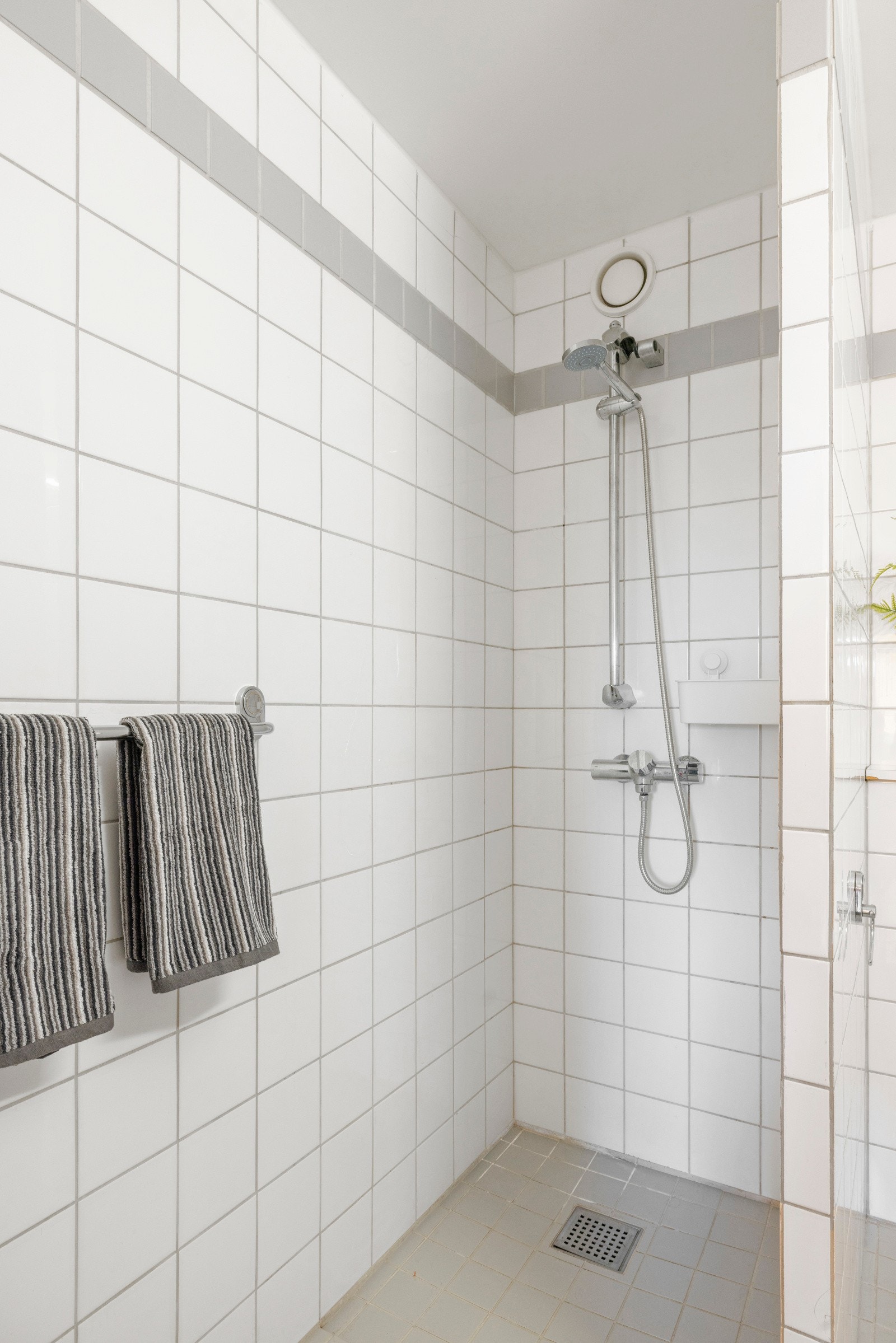 Varmtvann er inkludert i felleskostnadene. Galleribilde