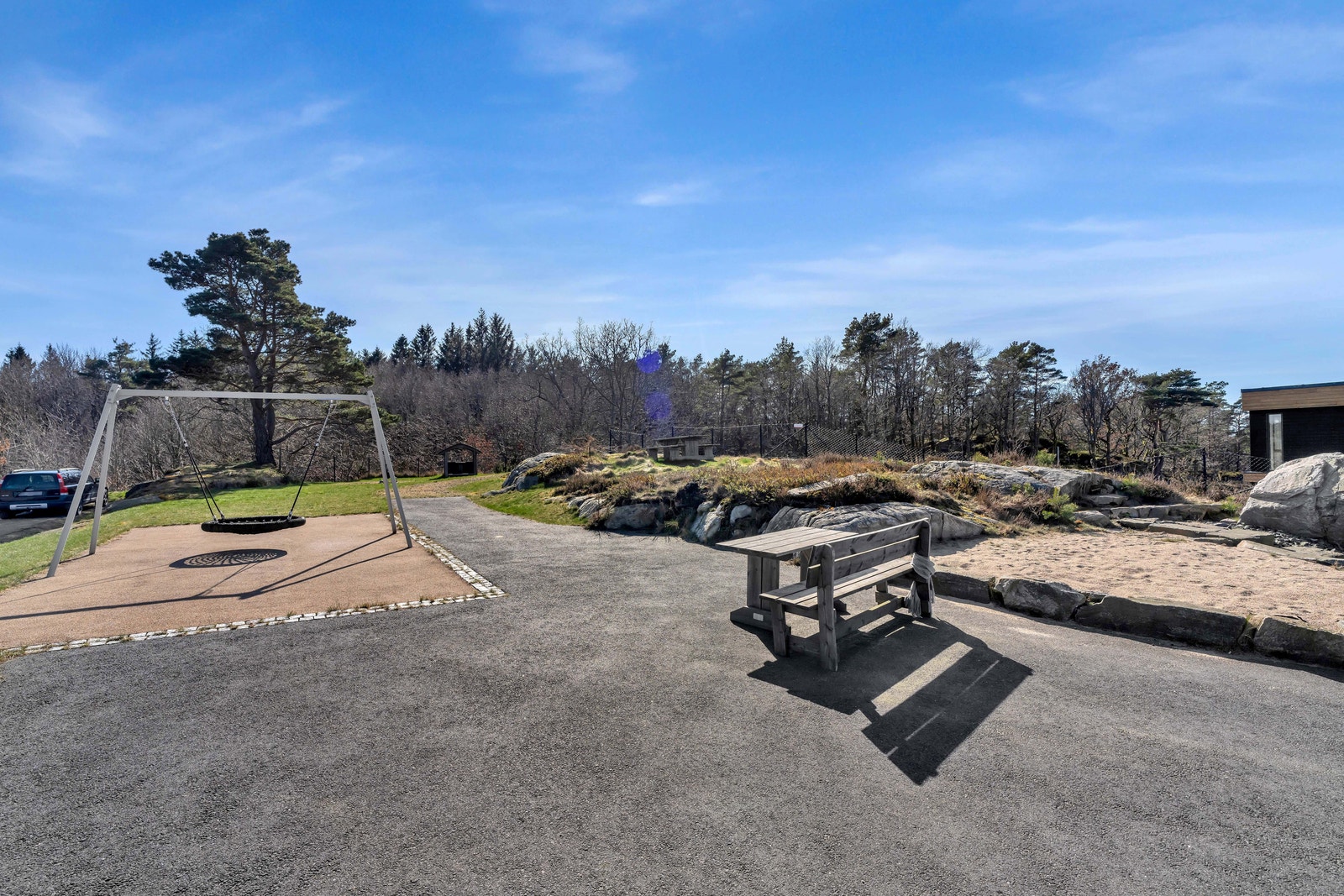 Hyggelig lekeplass som vedlikeholdes av velforeningen Galleribilde