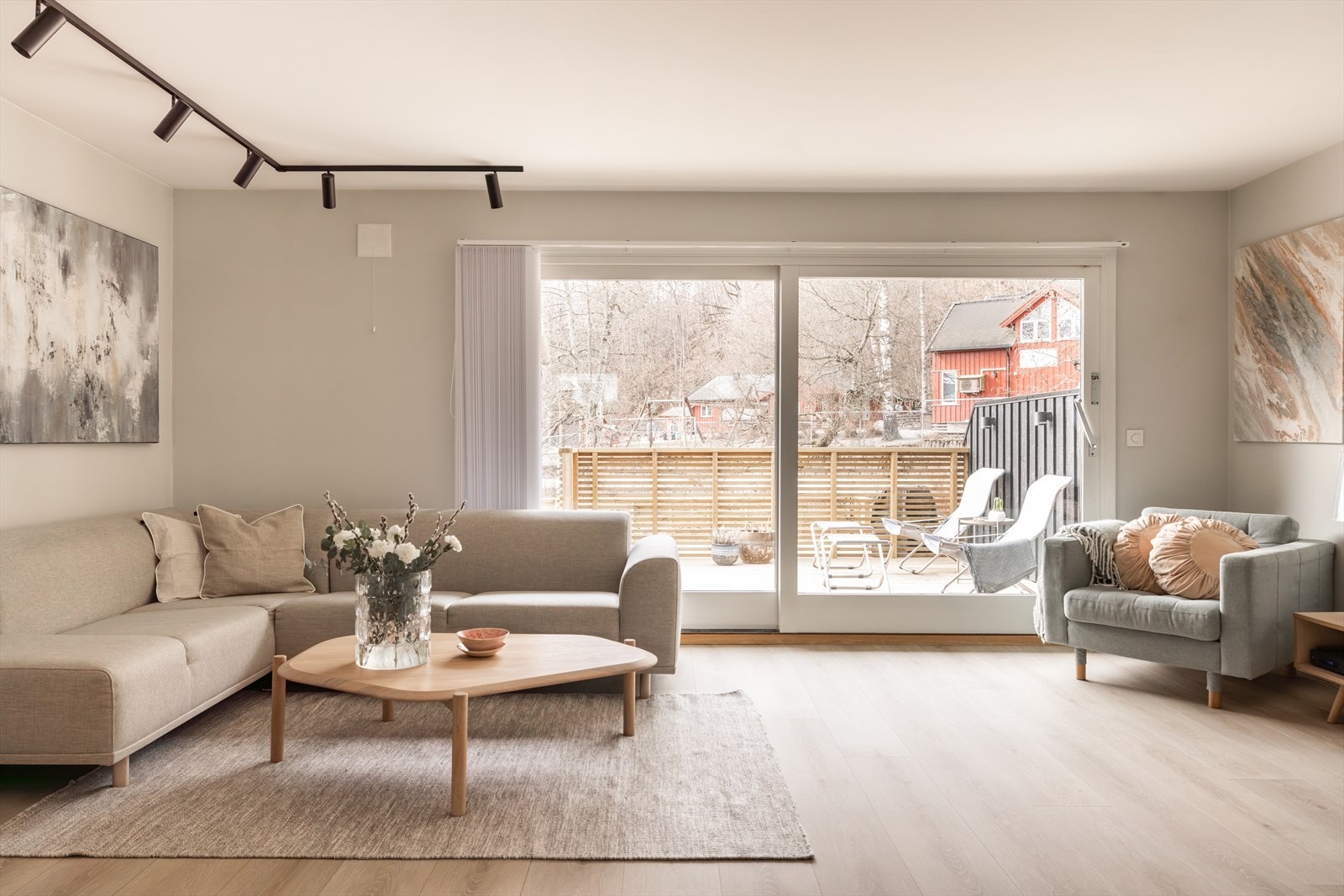 Velkommen til Ridderkleiva 52G, presentert av Hege Jøldal i Nordvik Asker. Galleribilde