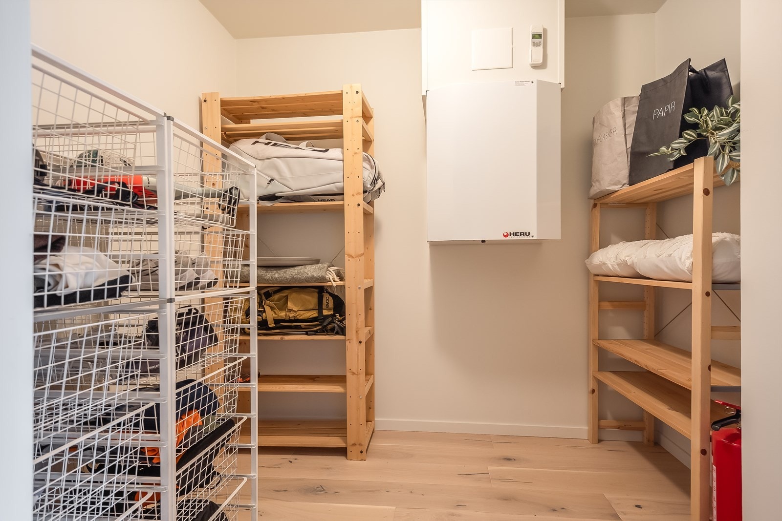 Leiligheten har en egen innvendig bod på 4 m² for ekstra oppbevaringsplass. Det medfølger i tillegg en ekstra bod i parkeringskjeller på 5 m². Galleribilde