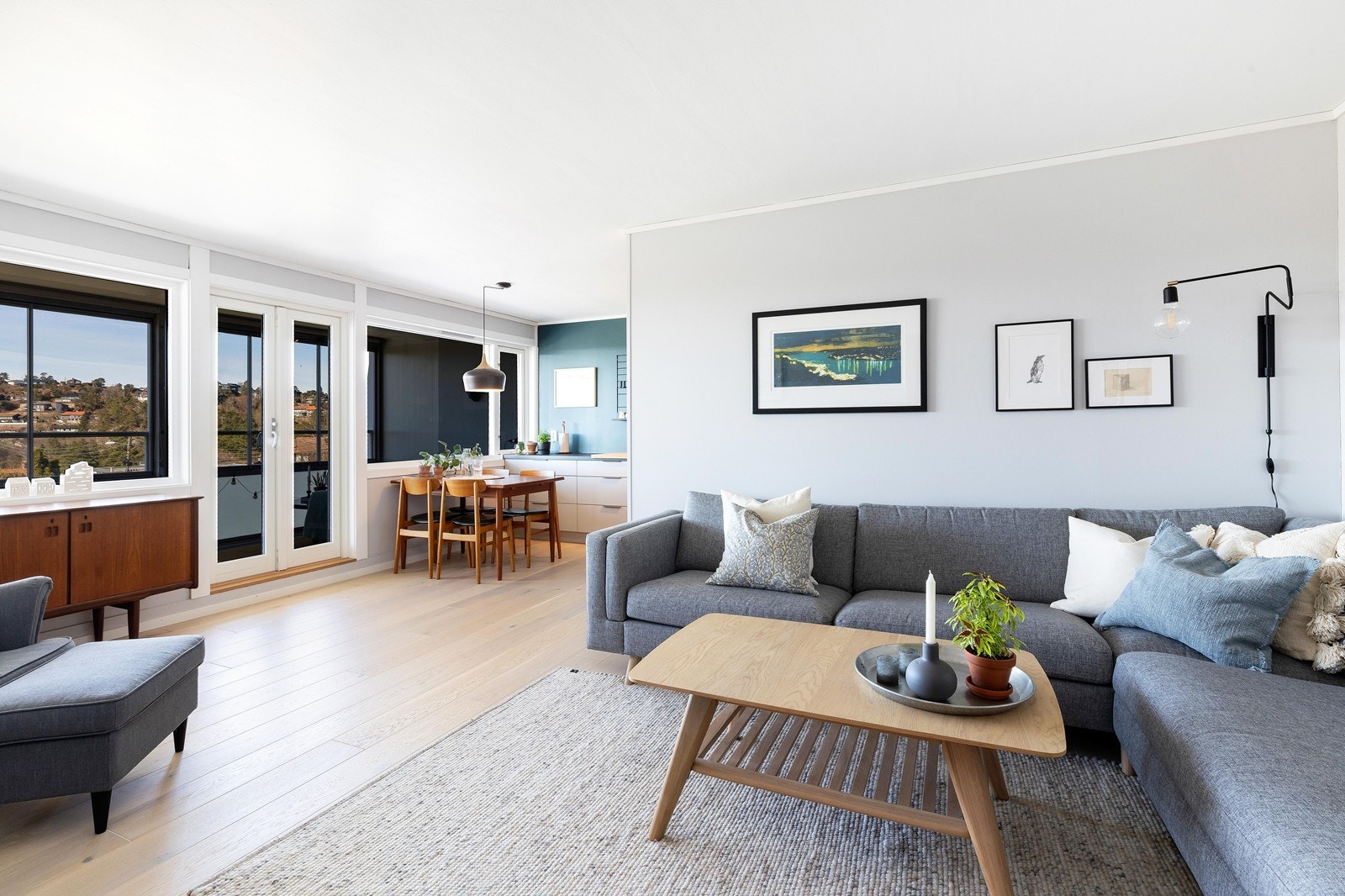 Flott lys stue Galleribilde