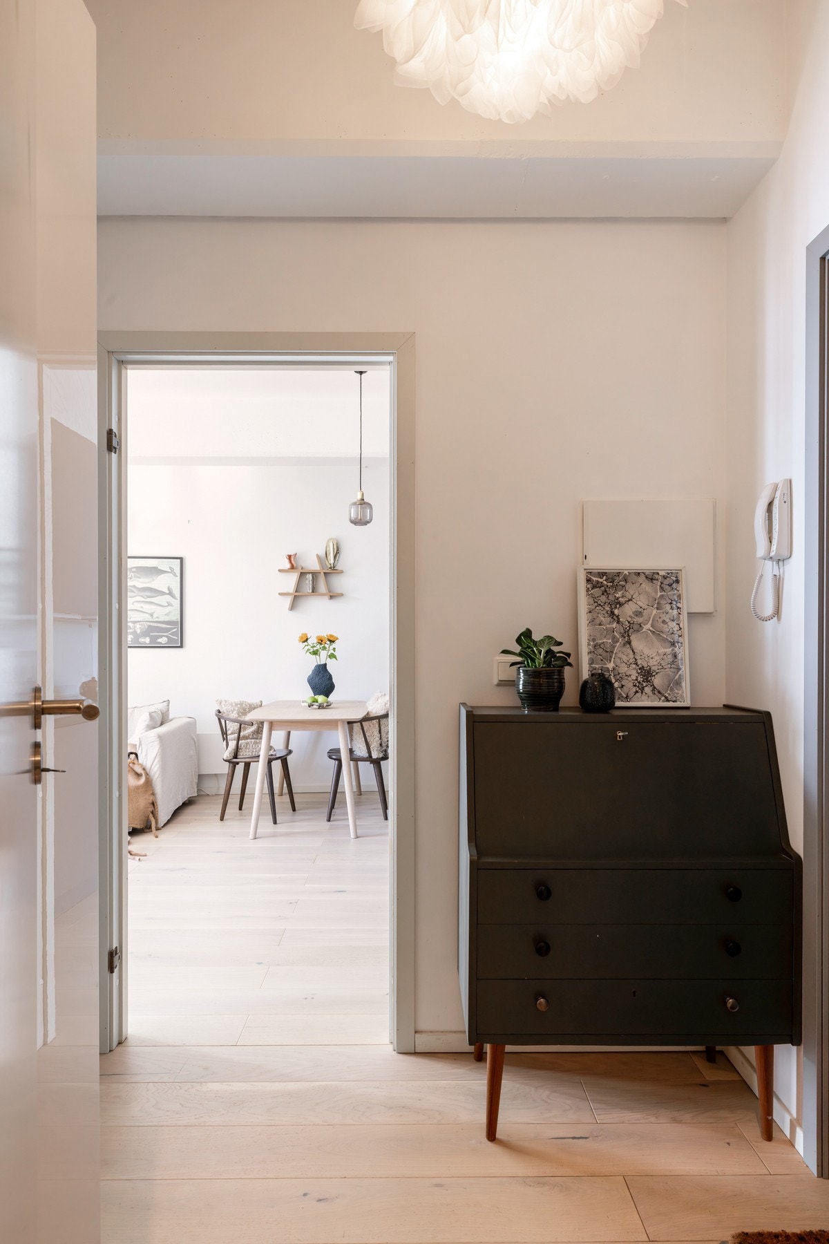 Entréen gir et hyggelig og innbydende førsteinntrykk. Galleribilde