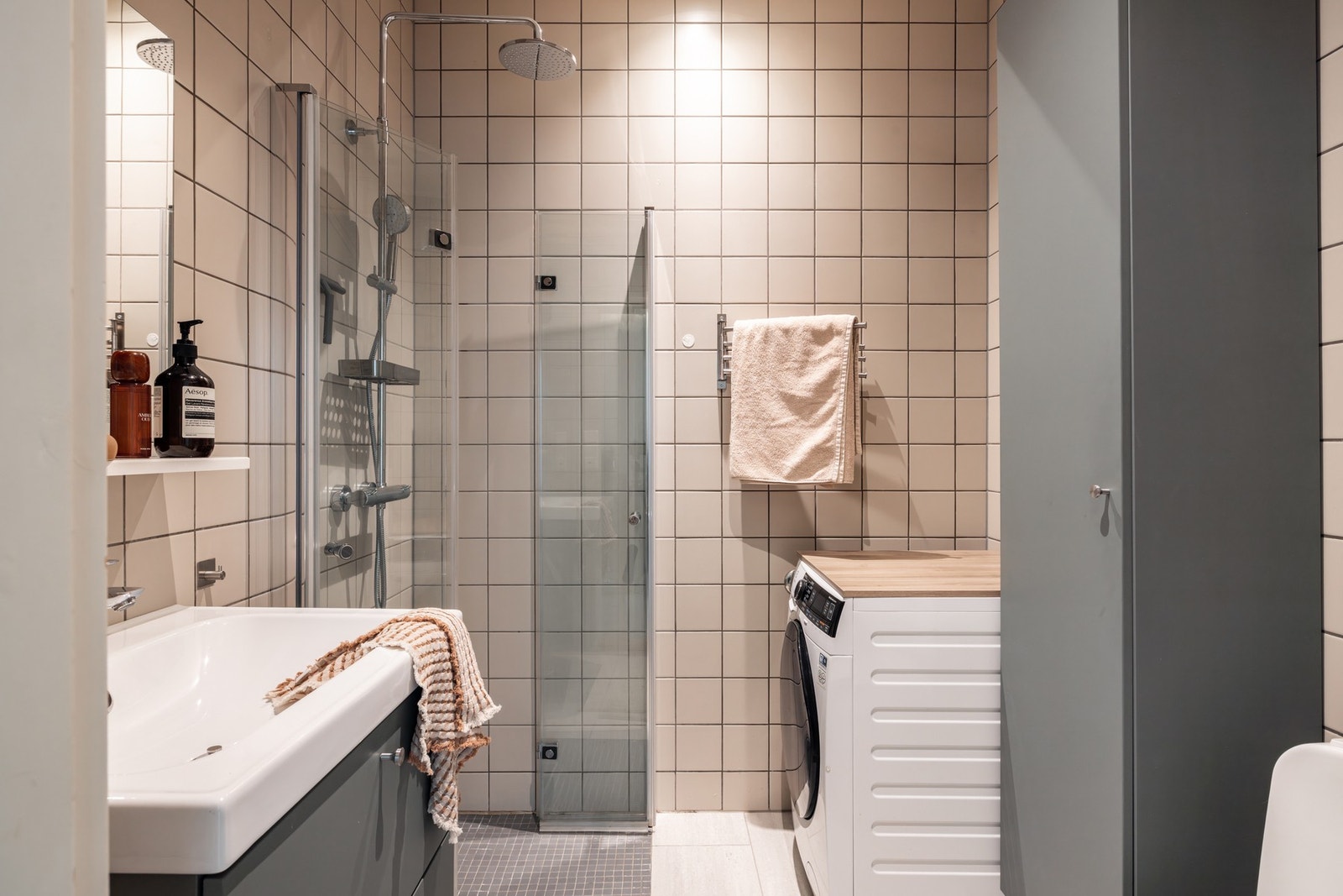 Flislagt baderom som i 2008 ble pusset opp. Galleribilde