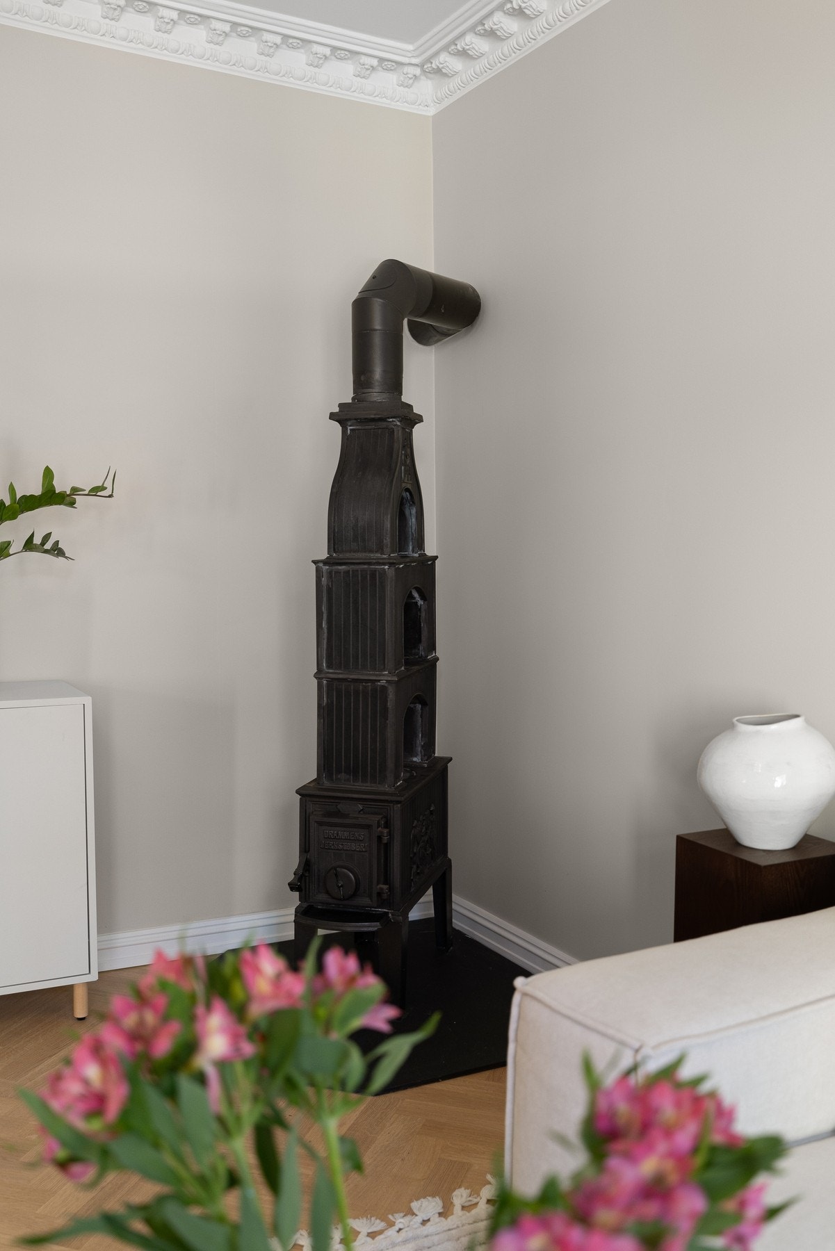 Vakker peisovn. Galleribilde