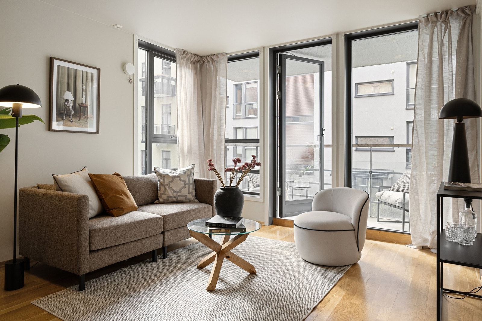 En lekker 2-roms hjørneleilighet med sentral og svært attraktiv beliggenhet. Galleribilde