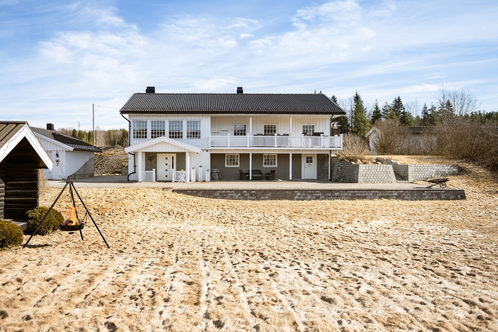 En stor og innholdsrik enebolig. Galleribilde