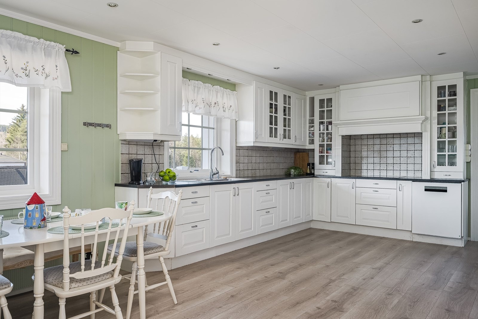 Tidløs kjøkkeninnredning. Galleribilde