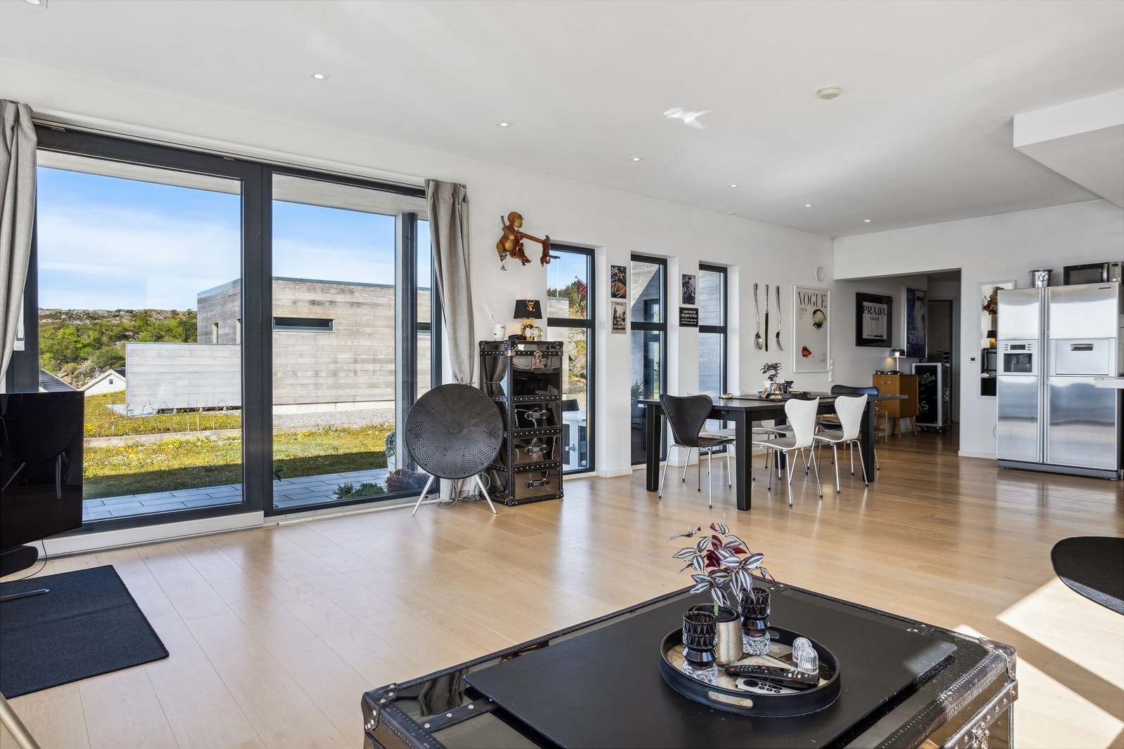 Utgang fra stue til markterrasse. Galleribilde