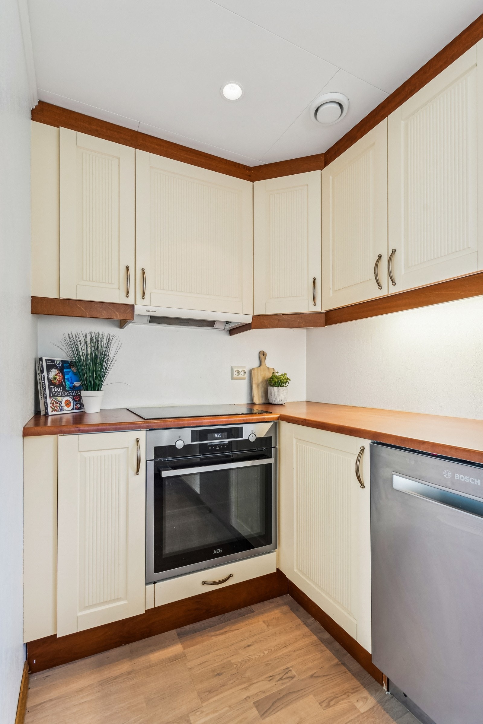 Belysning under overskap. Galleribilde