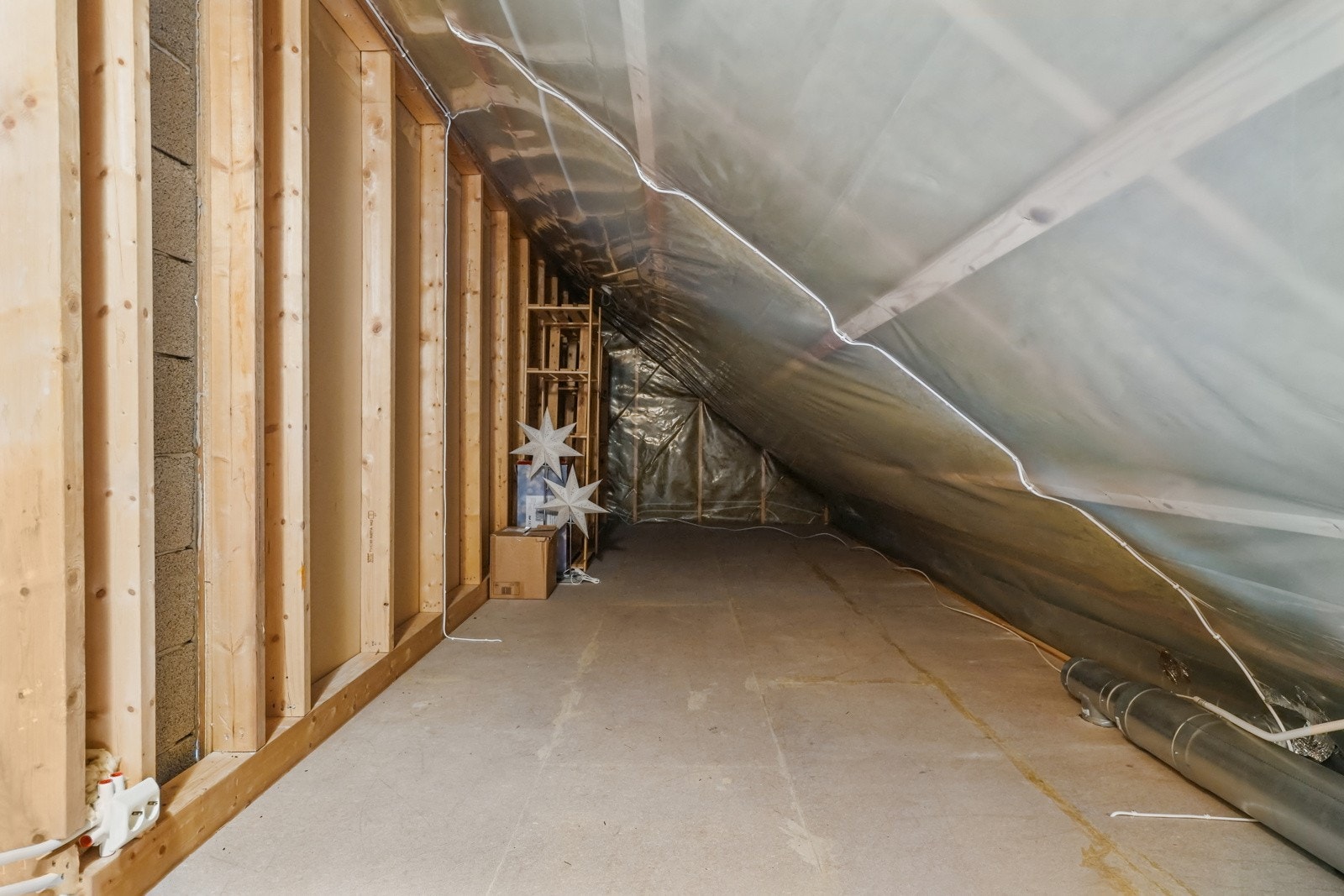 Loft med plass til oppbevaring. Galleribilde