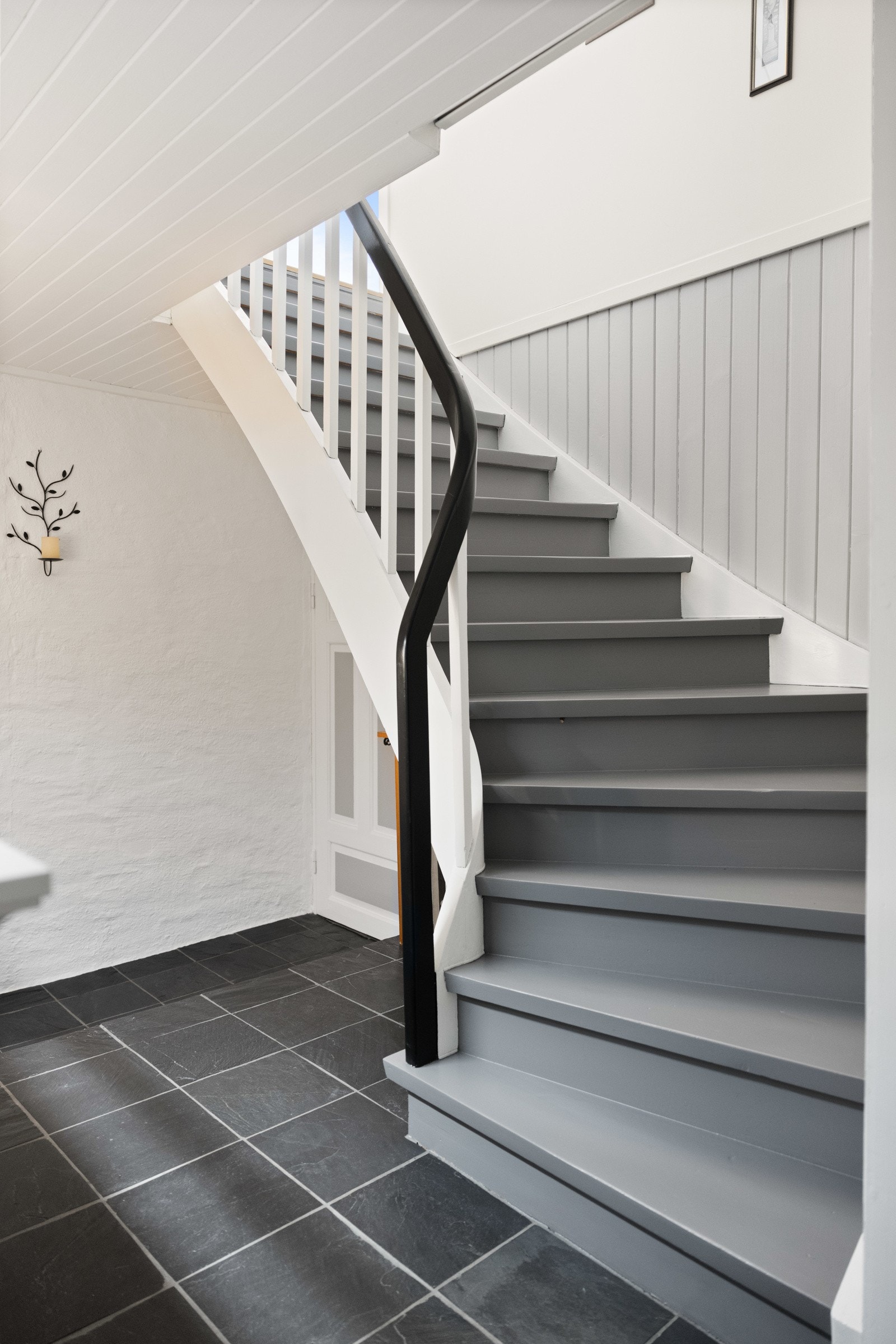 Underetasje. Galleribilde