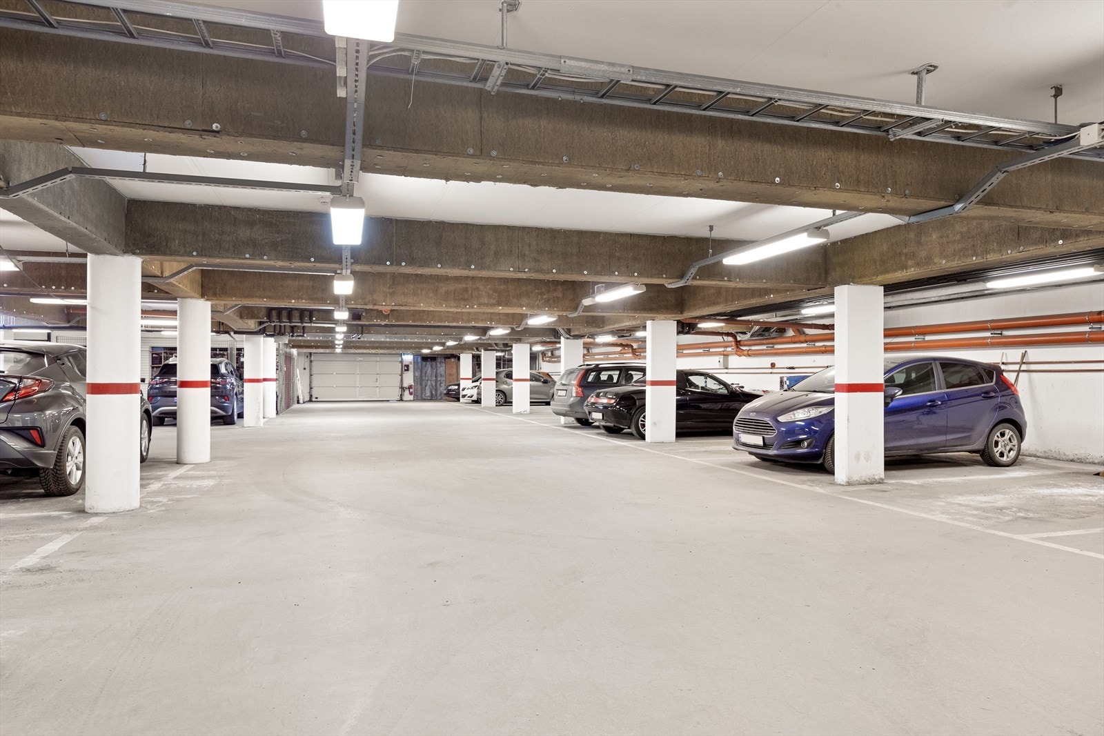 Det medfølger parkering i garasjekjeller Galleribilde