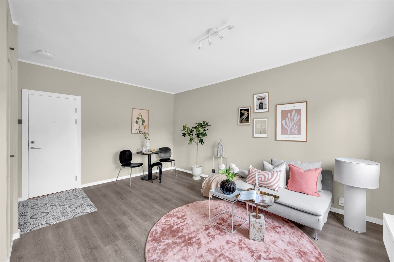 En lys og hyggelig 1-roms andelsleilighet med sentral og attraktiv beliggenhet på Sagene. Galleribilde