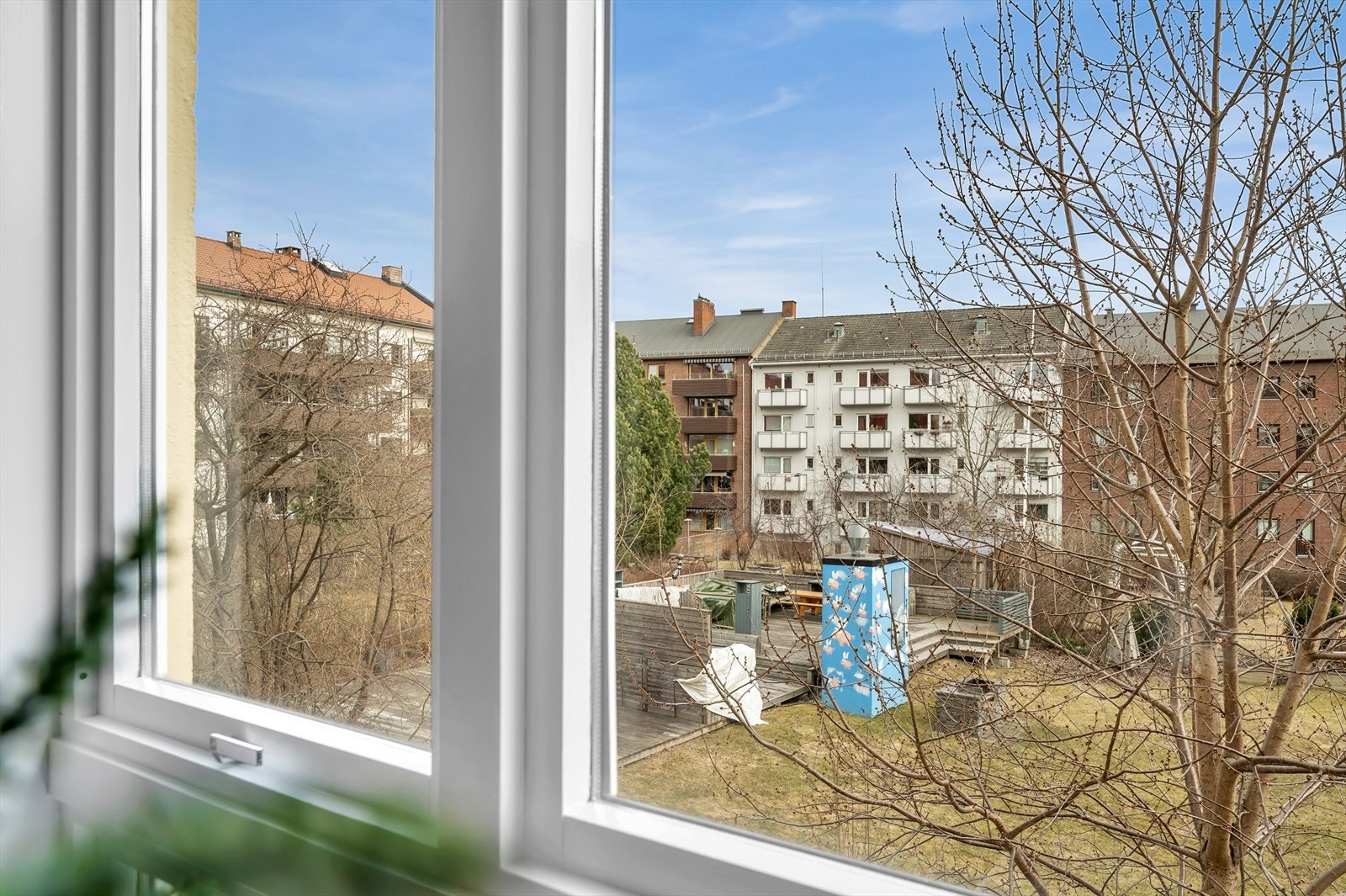 Leiligheten vender mot rolig bakgård. Galleribilde