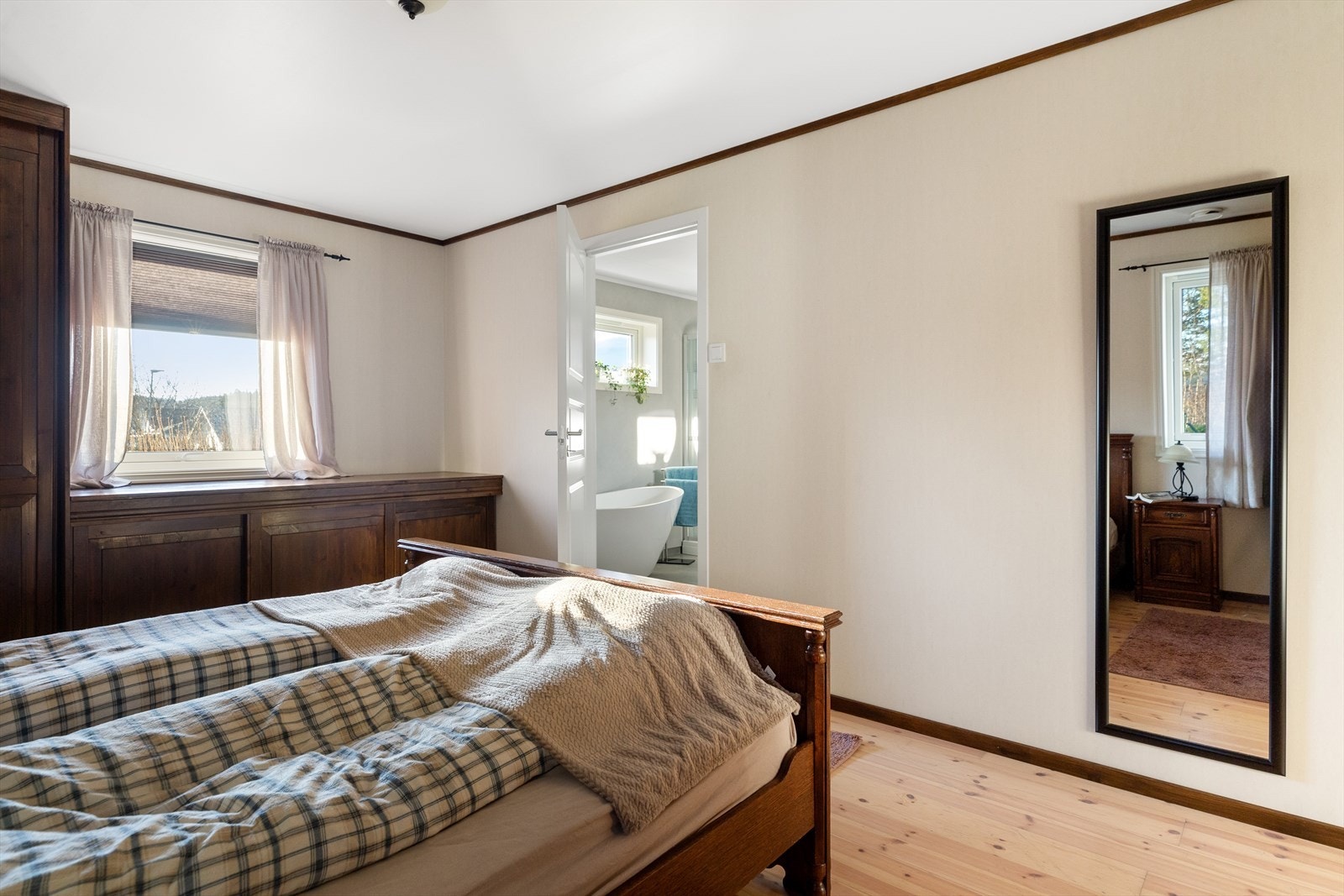 Hovedsoverommet har direkte adkomst til bad Galleribilde