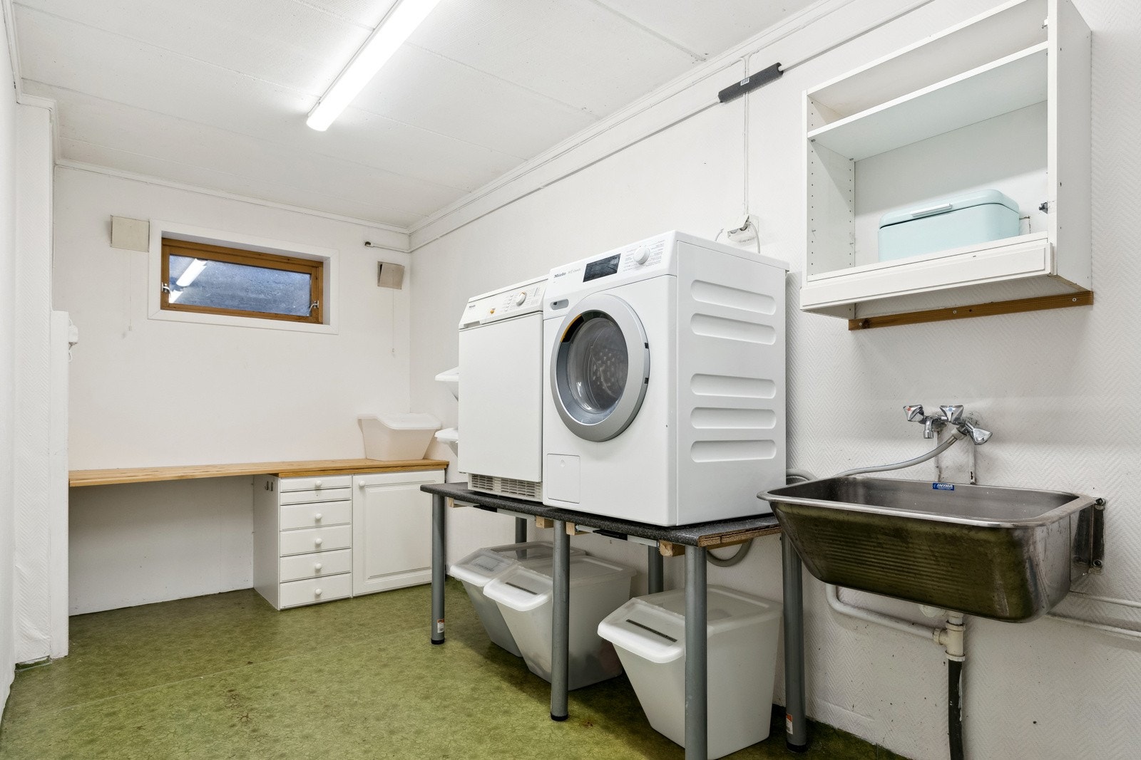 Vaskerom Galleribilde