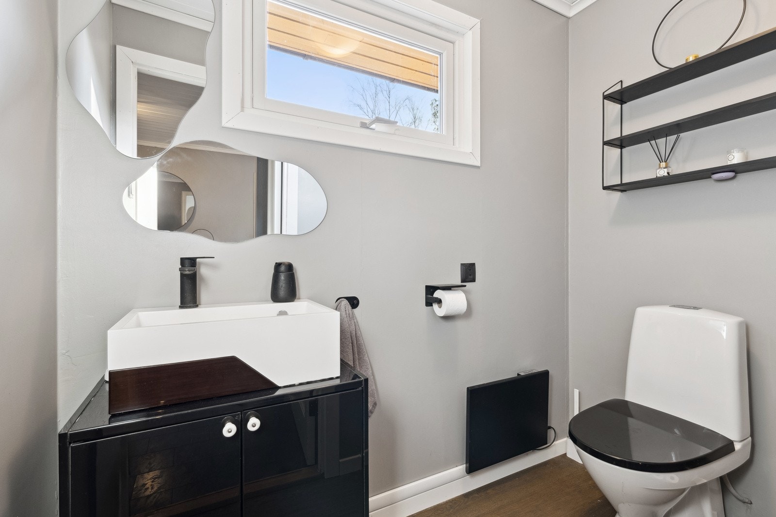 Toalettrom Galleribilde