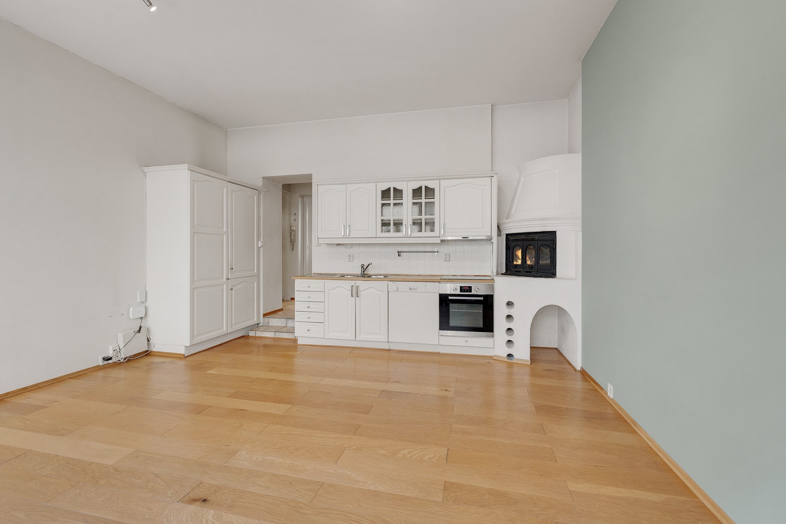 Peis i hjørnet for varme og hygge på kalde vinterkvelder. Galleribilde