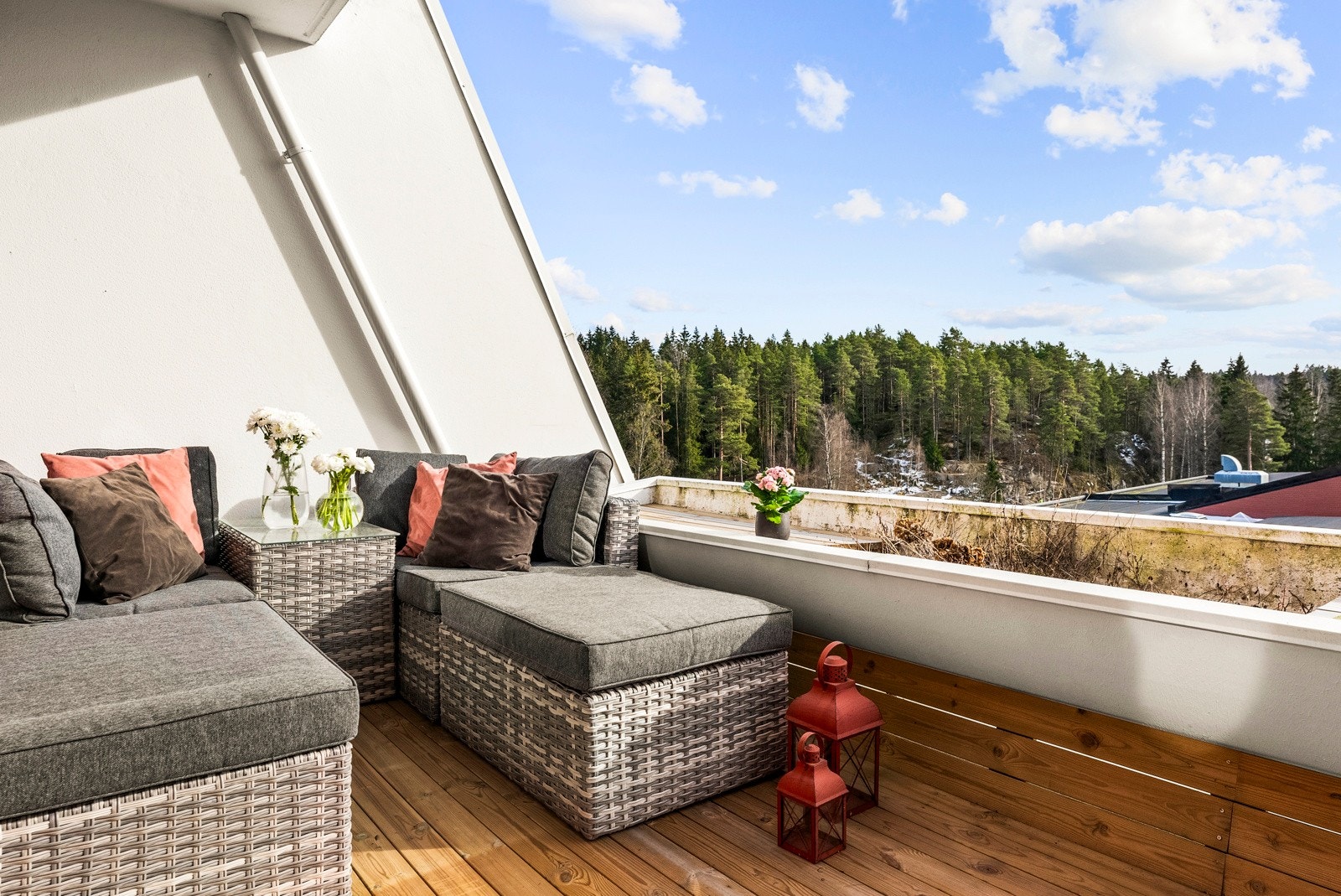 Overbygget sørger for utvendig hygge, selv ved yr i luften. Galleribilde