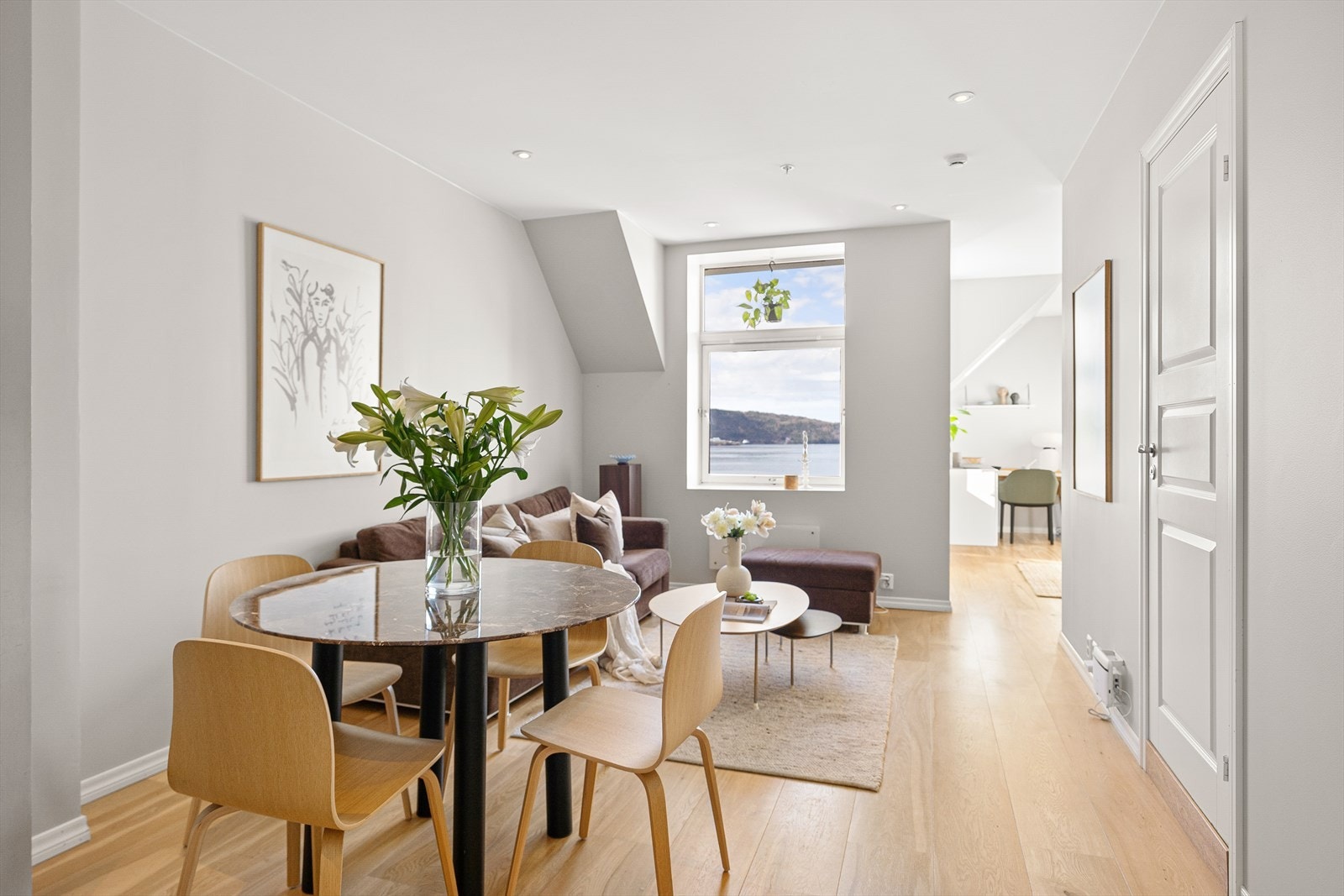 EiendomsMegler 1 ved Trude Gunnlaugsson har gleden av å presenterer Kirkegaten 24 Galleribilde