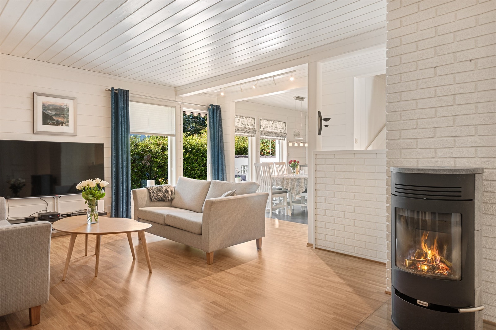 Stue med peisovn Galleribilde