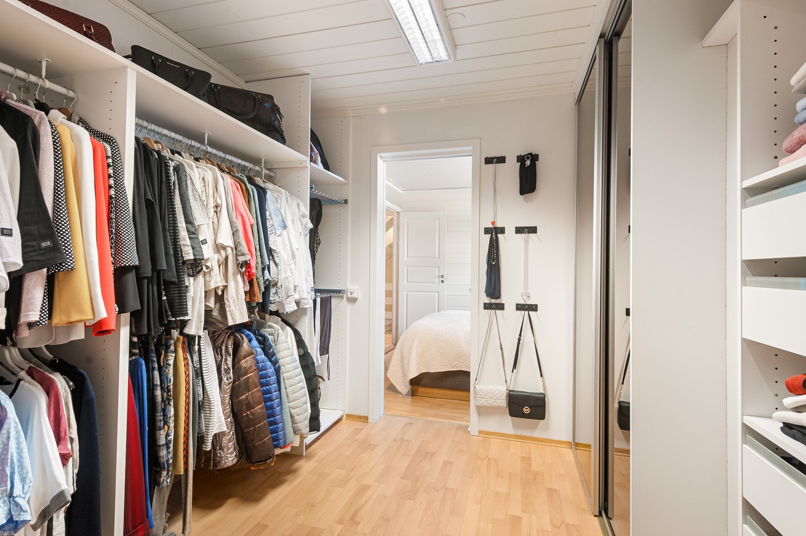 Walk in garderobe Galleribilde