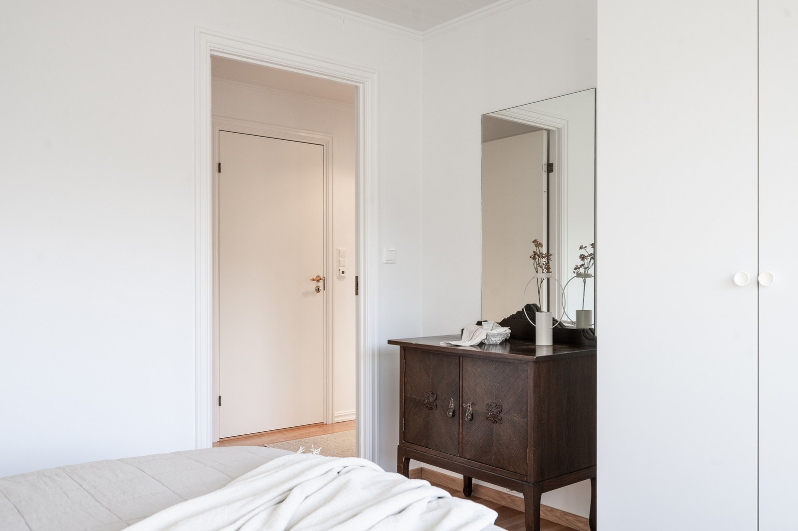 Det er god plass til skaper i rommet. Galleribilde