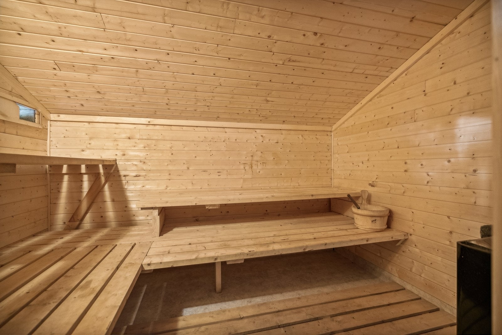 Badstue i eget bodrom med inngang fra verandaen Galleribilde