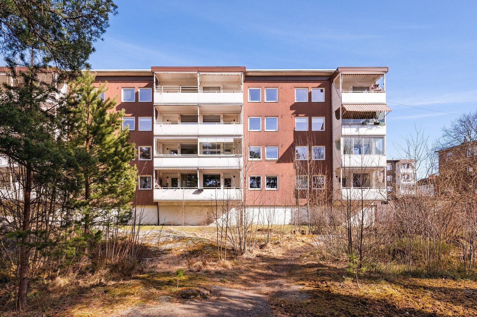 Borettslaget er veldrevet og består av 536 andelsleiligheter. Galleribilde