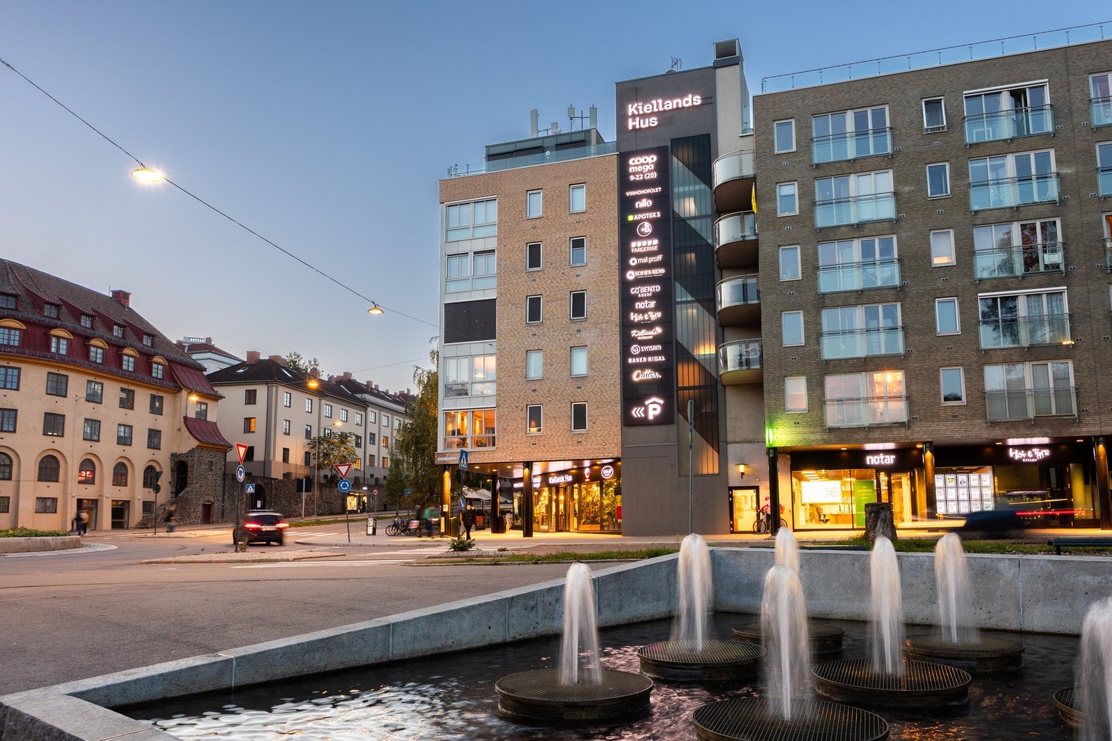 Kiellands Hus er et lite, lokalt kjøpesenter ved Alexander Kiellands Plass. Galleribilde