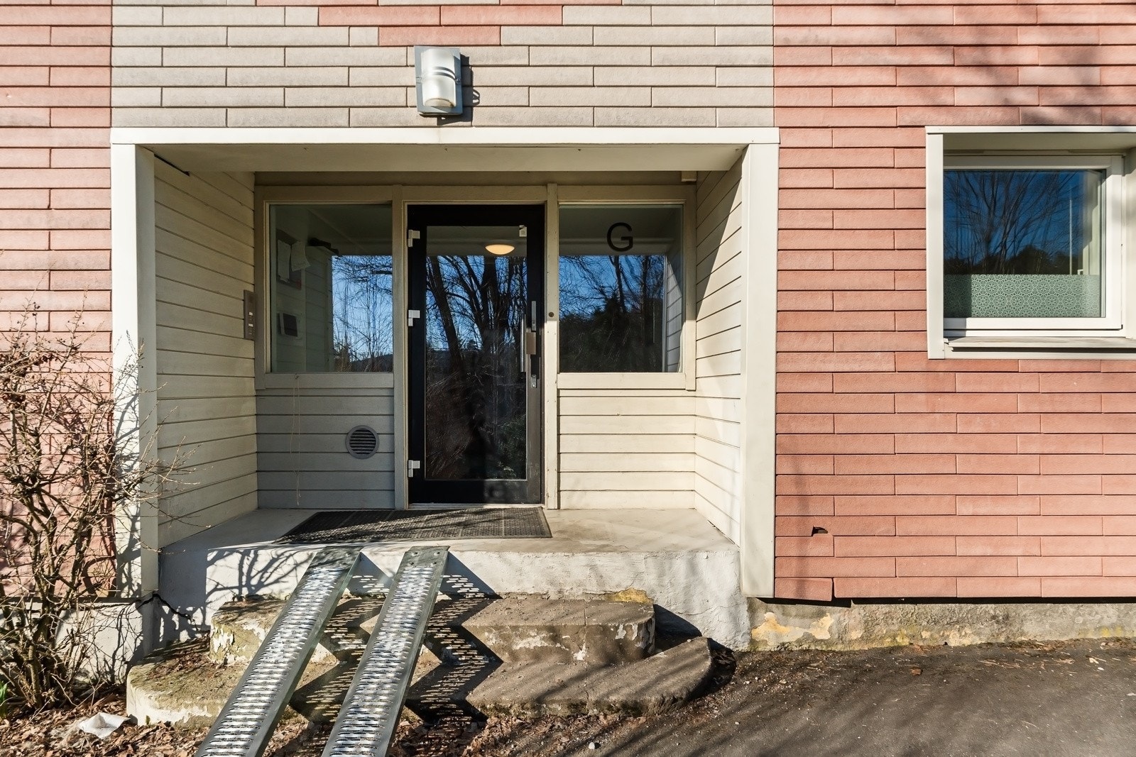 Leiligheten ligger i et sameie på 13 seksjoner. Galleribilde