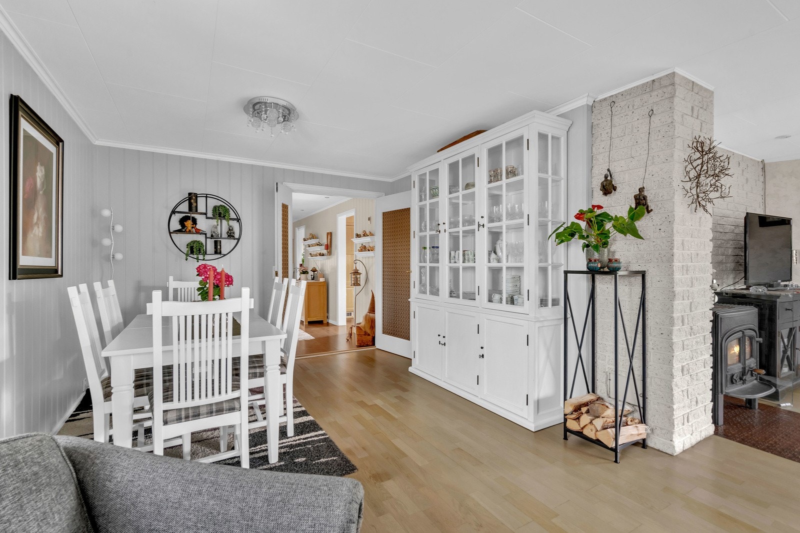 God plass til spisestue. Galleribilde