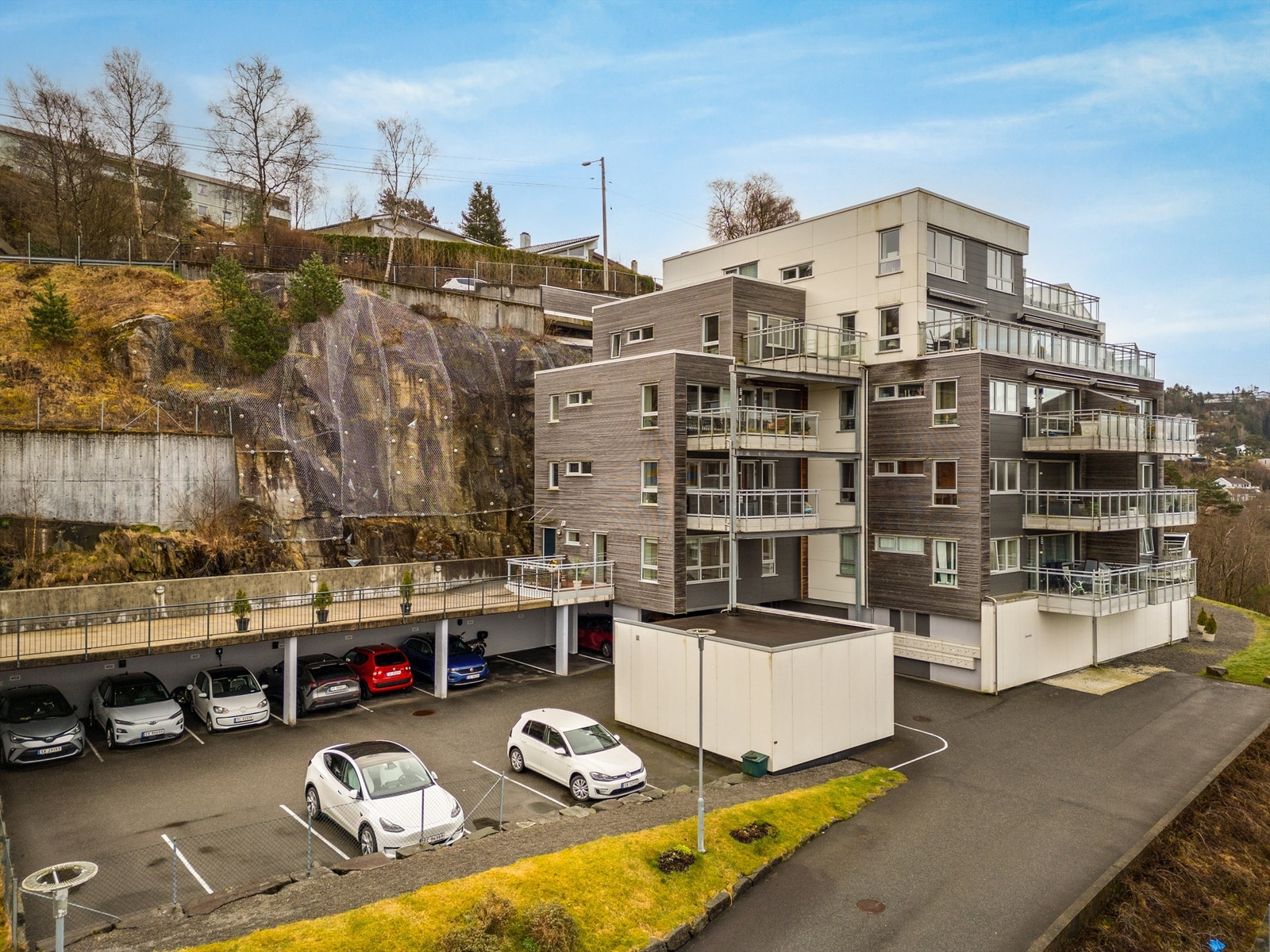 Gode parkeringsmuligheter i sameiet Galleribilde