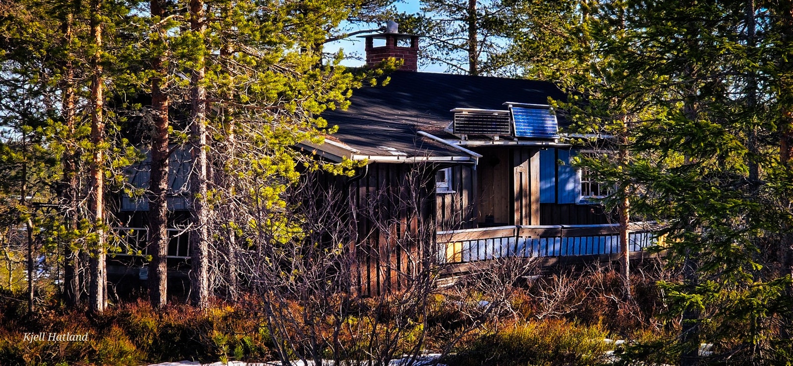 Opplev alle årstider på sitt beste fra denne sjarmerende hytta Galleribilde